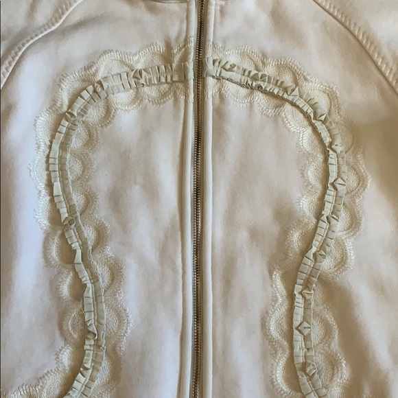 Lululemon Limited Edition Sweater - Picture 4 of 8